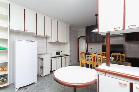 Casa para alugar com 248m², 3 quartos e 6 vagas Casa para alugar com 248m², 3 quartos e 6 vagasCozinha
