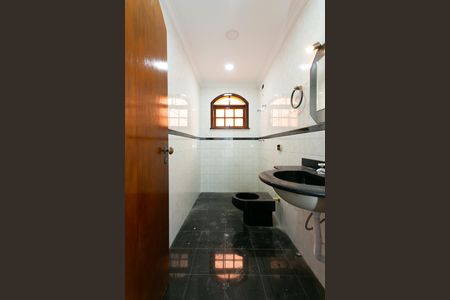 Casa para alugar com 248m², 3 quartos e 6 vagas Casa para alugar com 248m², 3 quartos e 6 vagasBanheiro 2