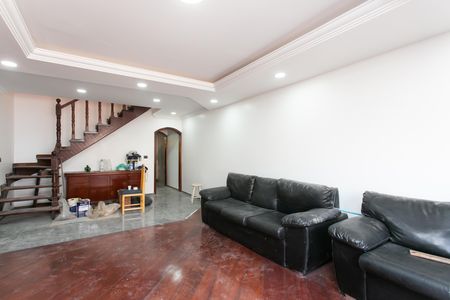 Casa para alugar com 248m², 3 quartos e 6 vagas Casa para alugar com 248m², 3 quartos e 6 vagasSala