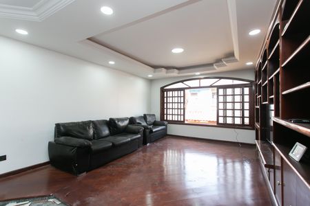 Casa para alugar com 248m², 3 quartos e 6 vagas Casa para alugar com 248m², 3 quartos e 6 vagasSala