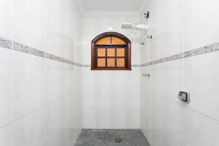 Casa para alugar com 248m², 3 quartos e 6 vagas Casa para alugar com 248m², 3 quartos e 6 vagasBanheiro 3
