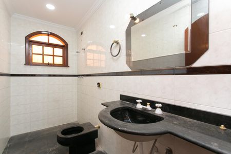 Casa para alugar com 248m², 3 quartos e 6 vagas Casa para alugar com 248m², 3 quartos e 6 vagasBanheiro 2