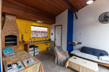 Apartamento à venda com 180m², 3 quartos e 1 vagaÁrea gourmet