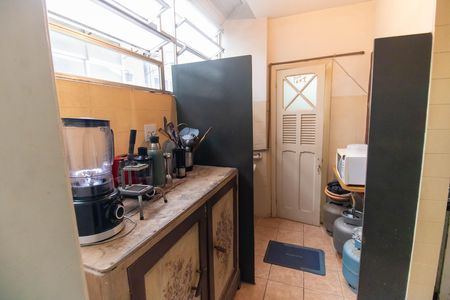 Apartamento à venda com 180m², 3 quartos e 1 vagaÁrea de Serviço