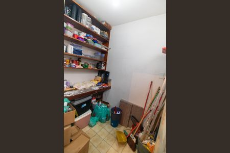 Apartamento à venda com 180m², 3 quartos e 1 vagaÁrea de Serviço