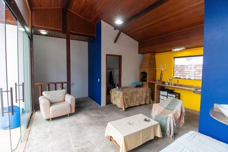 Apartamento à venda com 180m², 3 quartos e 1 vagaÁrea gourmet