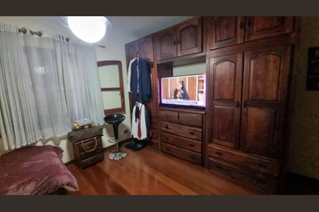 Casa à venda com 4 quartos, 450m² em Jardim Marajoara, São Paulo