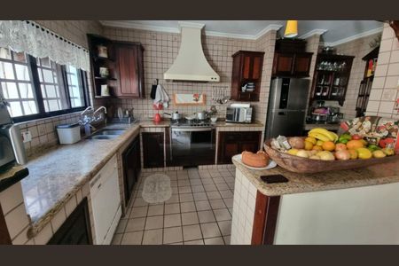Casa à venda com 4 quartos, 450m² em Jardim Marajoara, São Paulo