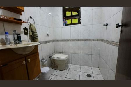 Casa à venda com 3 quartos, 250m² em Balneário São Francisco, Diadema
