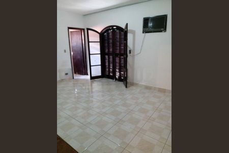 Casa à venda com 3 quartos, 168m² em Jardim Juá, São Paulo