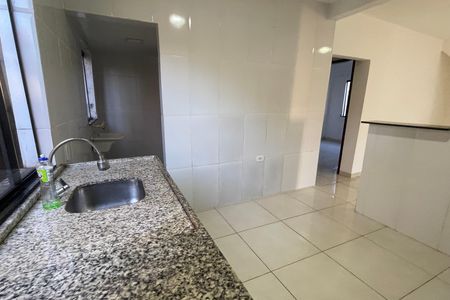 Cozinha de casa para alugar com 2 quartos, 75m² em Vila Canaan, Duque de Caxias