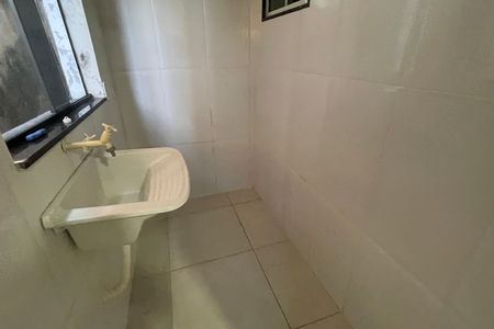Área de Serviço de casa para alugar com 2 quartos, 75m² em Vila Canaan, Duque de Caxias