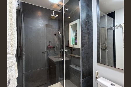Apartamento à venda com 60m², 2 quartos e 1 vaga Apartamento à venda com 60m², 2 quartos e 1 vagaBanheiro da suíte 2