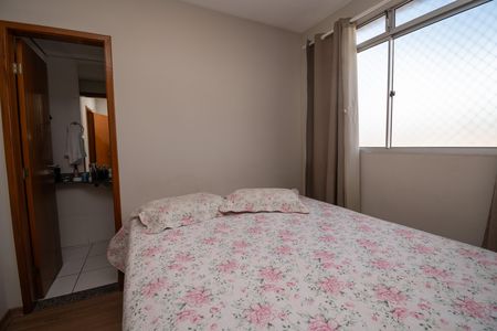 Apartamento à venda com 123m², 2 quartos e 1 vaga Apartamento à venda com 123m², 2 quartos e 1 vagaQuarto Suíte