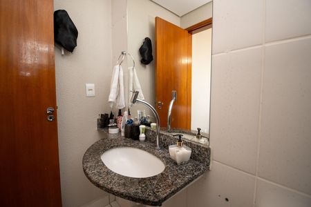 Apartamento à venda com 123m², 2 quartos e 1 vaga Apartamento à venda com 123m², 2 quartos e 1 vagaBanheiro da Suíte