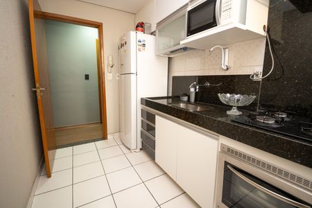 Apartamento à venda com 123m², 2 quartos e 1 vaga Apartamento à venda com 123m², 2 quartos e 1 vagaCozinha e Área de Serviço