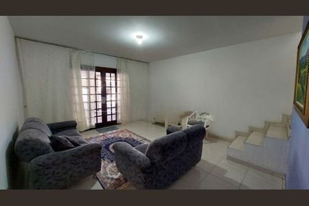 Casa à venda com 3 quartos, 150m² em Jardim Sonia (Zona Sul), São Paulo