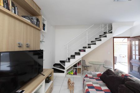 Casa de condomínio à venda com 90m², 2 quartos e 2 vagas Casa de condomínio à venda com 90m², 2 quartos e 2 vagasSala