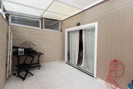 Casa de condomínio à venda com 90m², 2 quartos e 2 vagas Casa de condomínio à venda com 90m², 2 quartos e 2 vagasQuintal