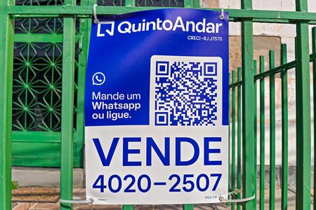 Apartamento à venda com 62m², 2 quartos e sem vaga Apartamento à venda com 62m², 2 quartos e sem vagaFachada do Prédio com placa