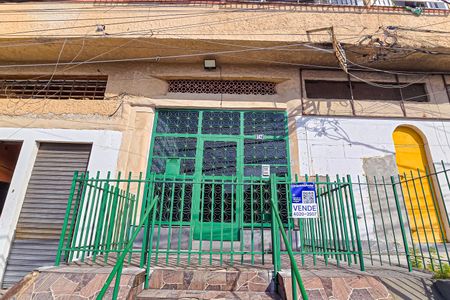 Apartamento à venda com 62m², 2 quartos e sem vaga Apartamento à venda com 62m², 2 quartos e sem vagaFachada do Prédio com placa
