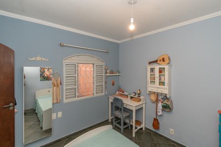 Casa à venda com 250m², 3 quartos e 4 vagas Casa à venda com 250m², 3 quartos e 4 vagasQuarto 1