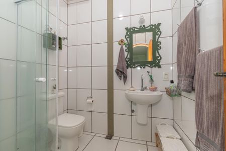 Casa à venda com 250m², 3 quartos e 4 vagas Casa à venda com 250m², 3 quartos e 4 vagasBanheiro da Suíte