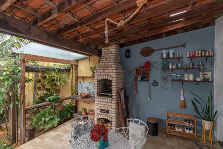 Casa à venda com 250m², 3 quartos e 4 vagas Casa à venda com 250m², 3 quartos e 4 vagasChurrasqueira