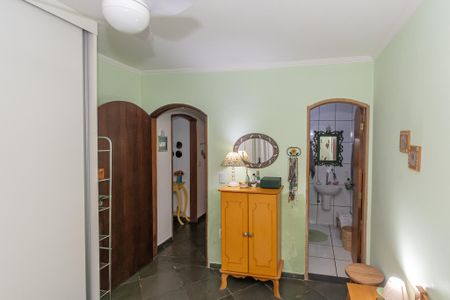 Casa à venda com 250m², 3 quartos e 4 vagas Casa à venda com 250m², 3 quartos e 4 vagasSuite