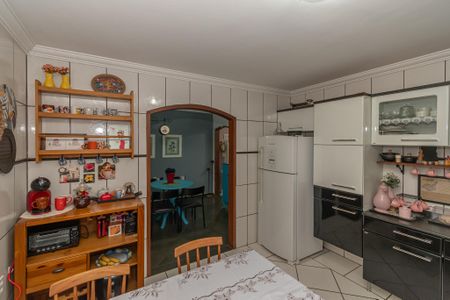 Casa à venda com 250m², 3 quartos e 4 vagas Casa à venda com 250m², 3 quartos e 4 vagasCozinha