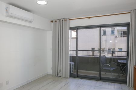 Studio para alugar com 28m², 1 quarto e sem vaga Studio para alugar com 28m², 1 quarto e sem vagaStudio