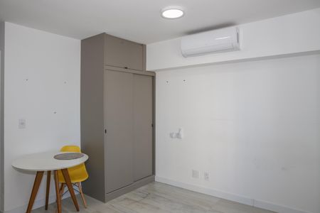 Studio para alugar com 28m², 1 quarto e sem vaga Studio para alugar com 28m², 1 quarto e sem vagaStudio