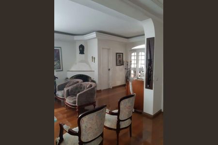 Casa à venda com 430m², 4 quartos e 4 vagas