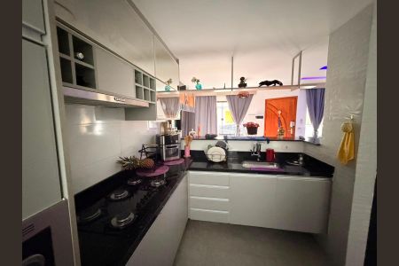 Cozinha de casa de condomínio à venda com 2 quartos, 120m² em Jacarepaguá, Rio de Janeiro