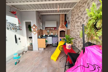 Casa de condomínio à venda com 120m², 2 quartos e 1 vaga Casa de condomínio à venda com 120m², 2 quartos e 1 vagaÁrea de serviço