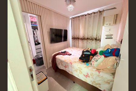 Quarto de casa de condomínio à venda com 2 quartos, 120m² em Jacarepaguá, Rio de Janeiro