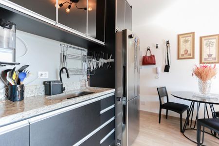 Apartamento à venda com 39m², 1 quarto e 1 vaga Apartamento à venda com 39m², 1 quarto e 1 vagaCozinha e área de serviço