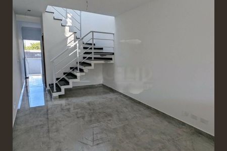 Casa à venda com 141m², 3 quartos e 2 vagas
