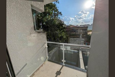 Casa à venda com 141m², 3 quartos e 2 vagas