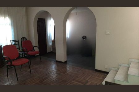 Casa à venda com 106m², 3 quartos e 2 vagas