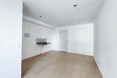 Sala - Quarto de kitnet/studio para alugar com 1 quarto, 35m² em Santo Cristo, Rio de Janeiro