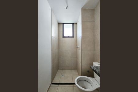 Banheiro  de kitnet/studio para alugar com 1 quarto, 35m² em Santo Cristo, Rio de Janeiro