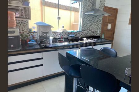 Casa à venda com 110m², 3 quartos e 2 vagas
