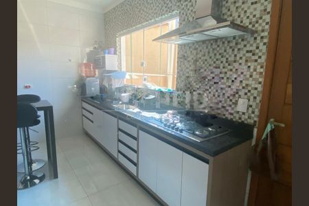 Casa à venda com 110m², 3 quartos e 2 vagas