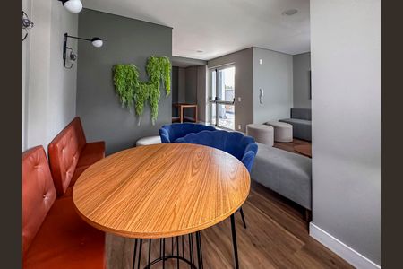 Apartamento para alugar com 37m², 2 quartos e sem vaga Apartamento para alugar com 37m², 2 quartos e sem vagaÁrea comum - Salão de festas