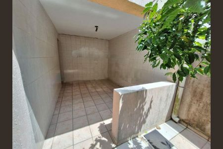 Casa à venda com 120m², 2 quartos e 2 vagas