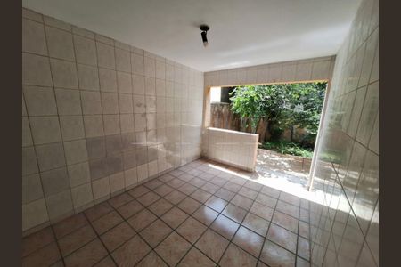 Casa à venda com 120m², 2 quartos e 2 vagas