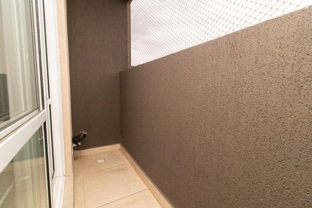 Studio para alugar com 32m², 1 quarto e sem vaga Studio para alugar com 32m², 1 quarto e sem vagaSacada