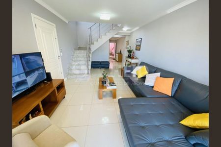 Casa à venda com 3 quartos, 204m² em Campo Grande, São Paulo