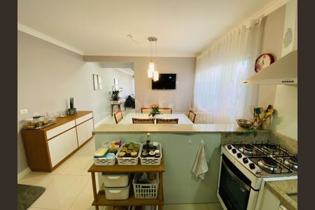 Casa à venda com 3 quartos, 204m² em Campo Grande, São Paulo